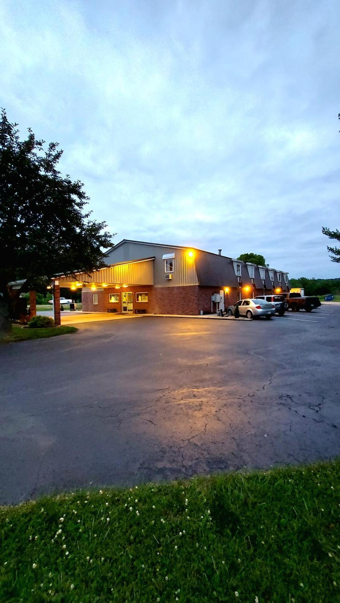 Patriot Inn Spencer Exteriör bild